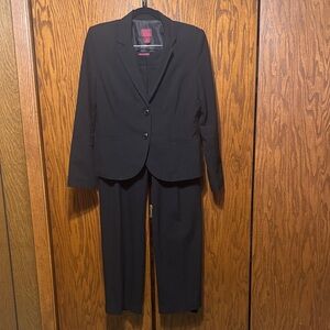 212 Collection Women's Classic Black Suit Set